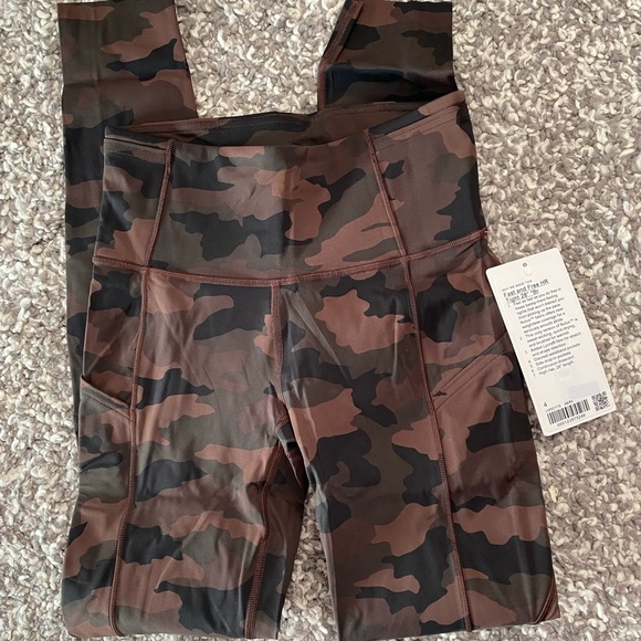 ⭐️NWT lululemon fast and free tight *brushed - Picture 1 of 1